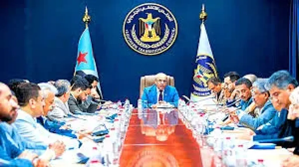 صحفي يطالب الانتقالي بحملة وطنية لاسترداد الممتلكات المُستَولى عليها في عدن